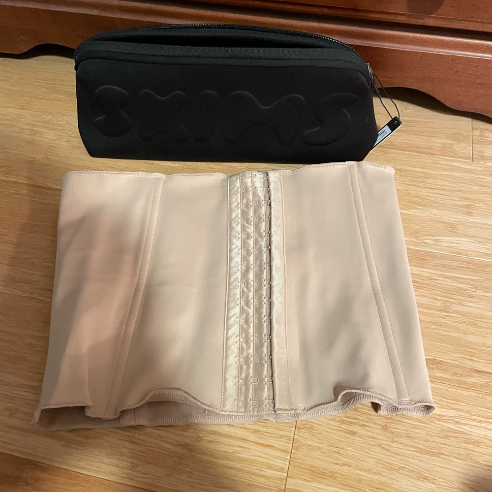 SKIMS Waist Trainer